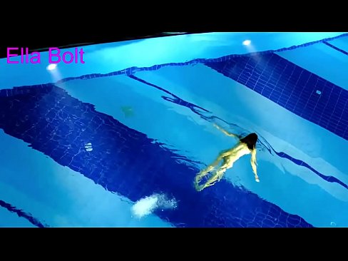 ❤️ No puedo dejar de mirar, joven rubia pillada nadando desnuda en la piscina del complejo ELLA BOLT ❤ Video de porno en es.zhangshumeng.top ❌️